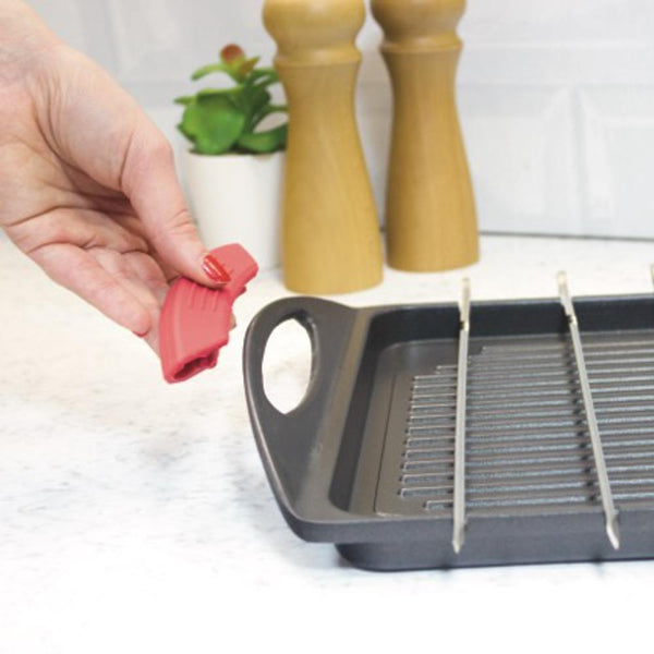 The Griddle Me This Cast Aluminium Griddle Plate & 6 Stainless Steel Skewers