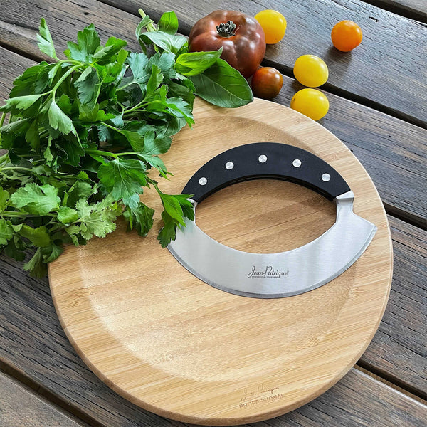 Single Handled Mezzaluna and 26cm Bamboo Board